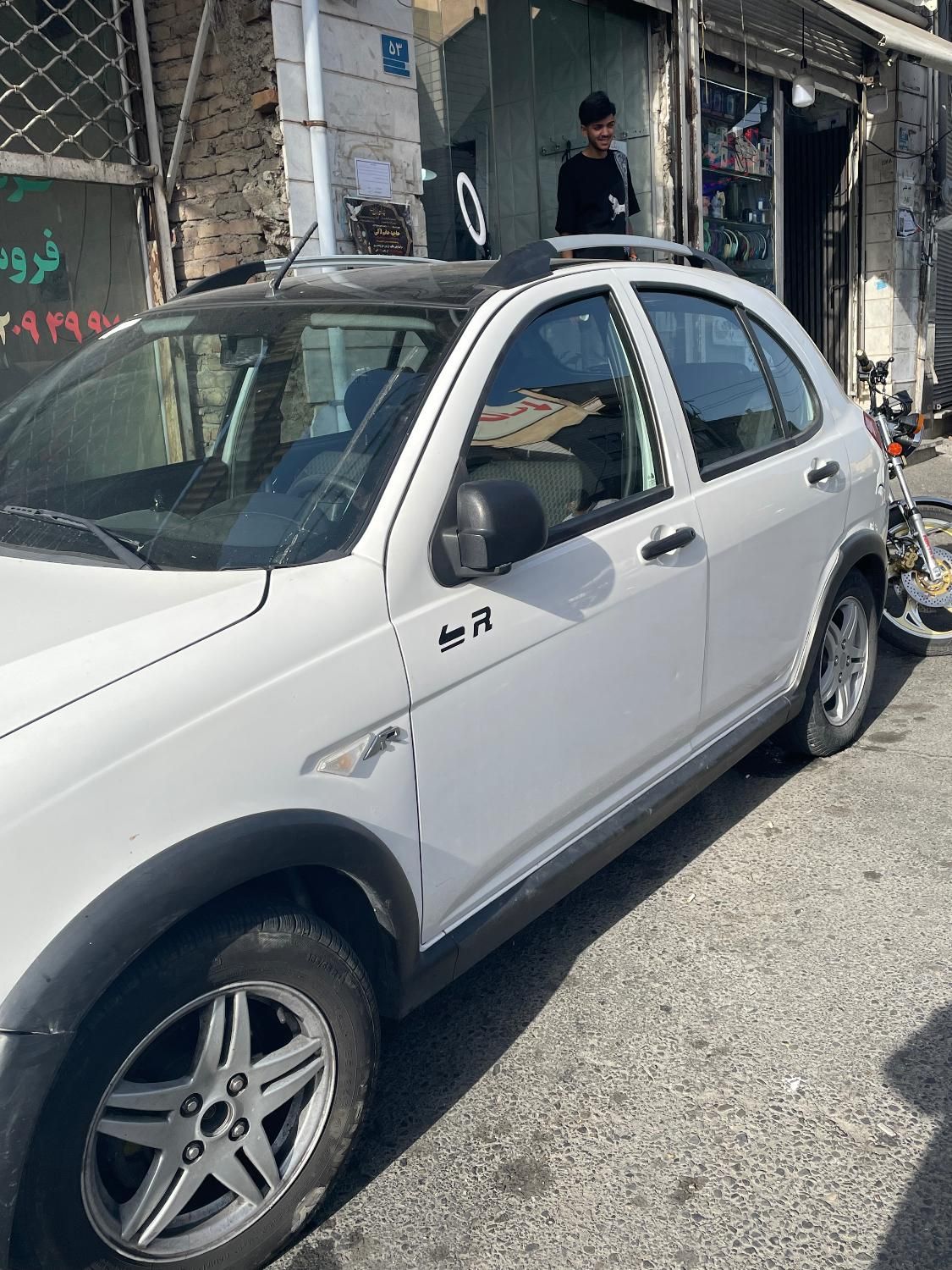 خودرو کوییک، R آگهی ann_18232944