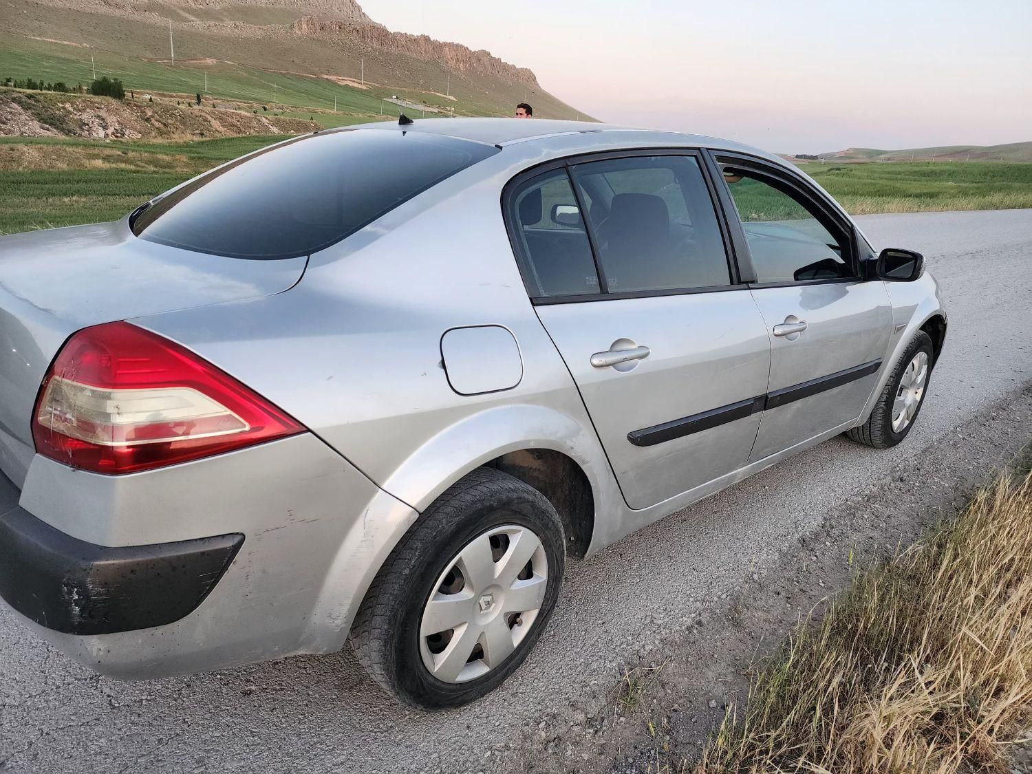 رنو مگان دنده‌ای 1600 - 2008
