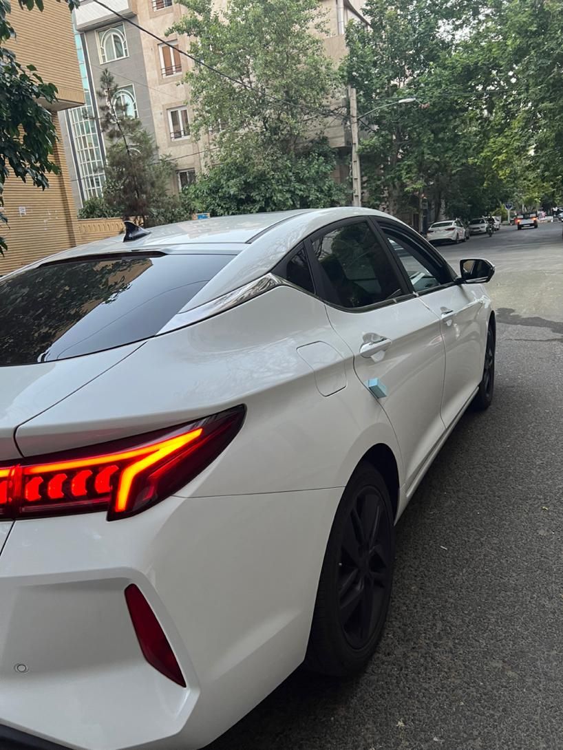 کی ام سی J7 اتوماتیک - 2024