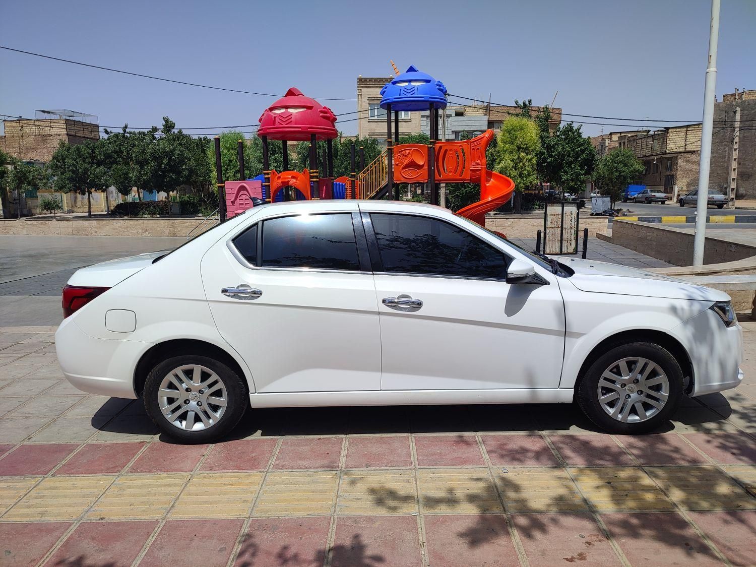 دنا پلاس تیپ ۲ دنده‌ای - 1400