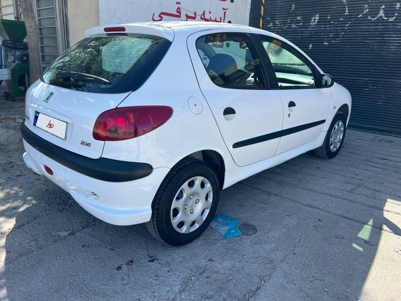 پژو 206 تیپ 2 - 1390