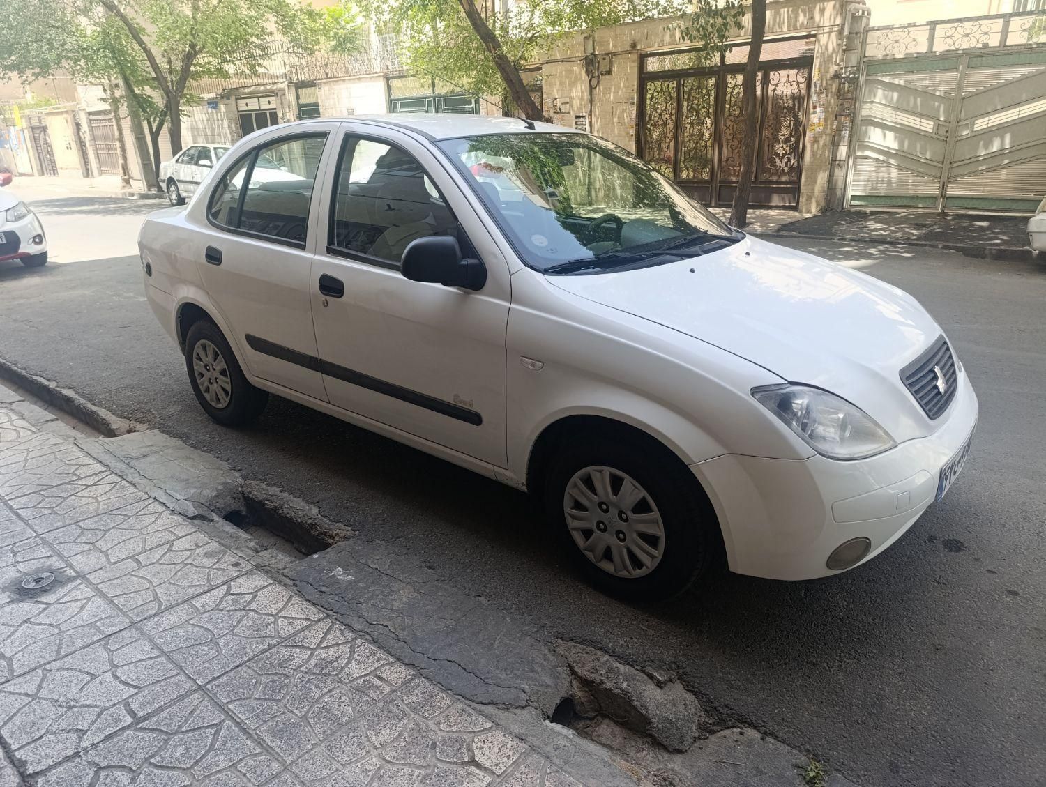 تیبا صندوق دار SX - 1393