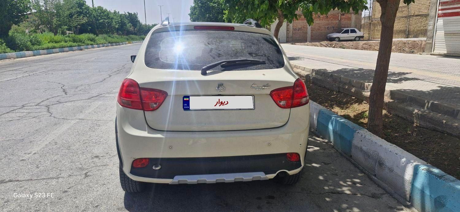 کوییک R دنده‌ای - 1402