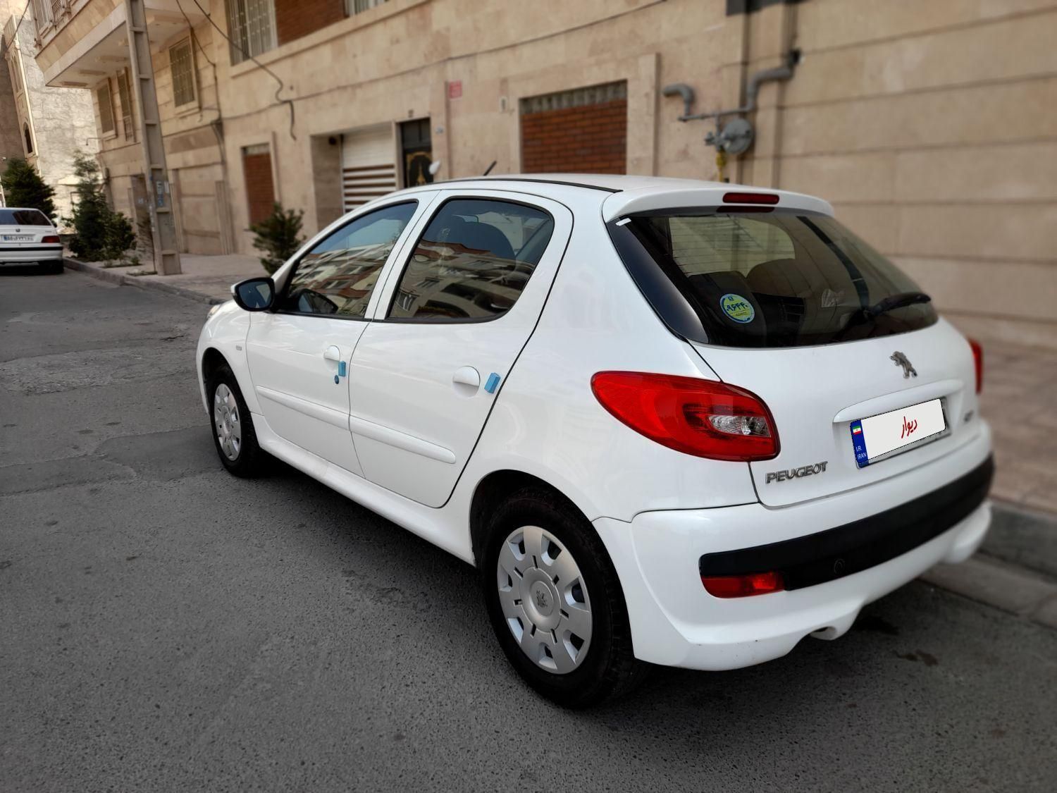 پژو 207 دنده‌ای با موتور TU3 - 1402