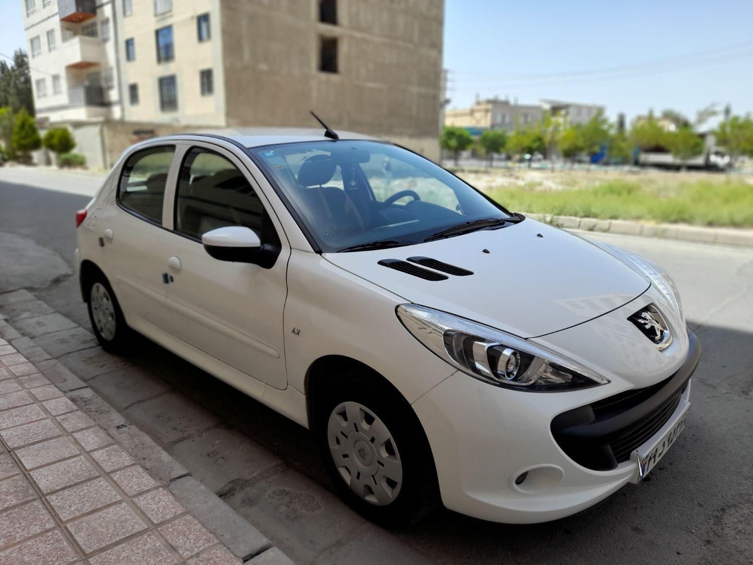 پژو 207 دنده‌ای با موتور TU3 - 1402
