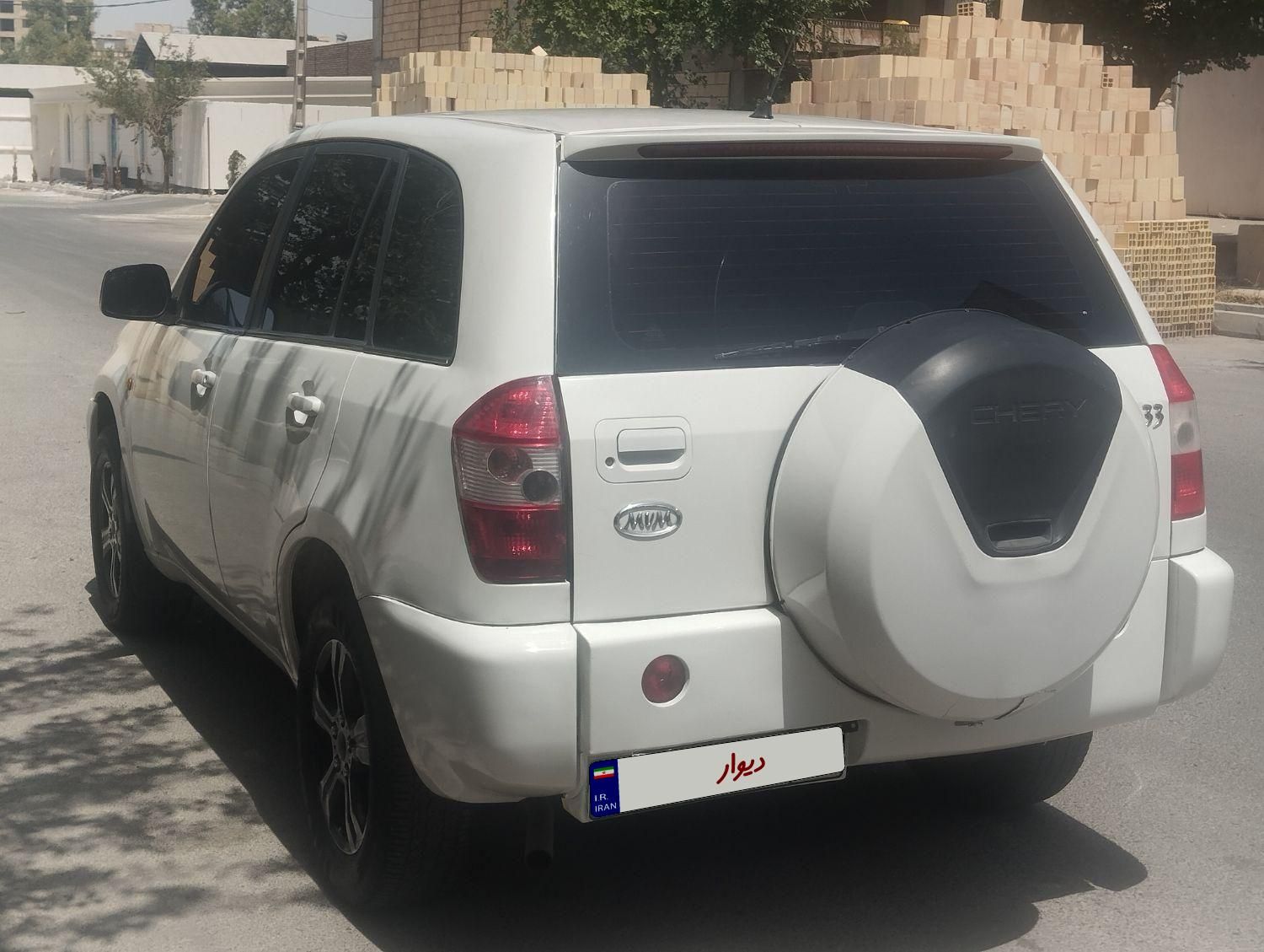 ام وی ام X33 دنده‌ای ساده - 2012
