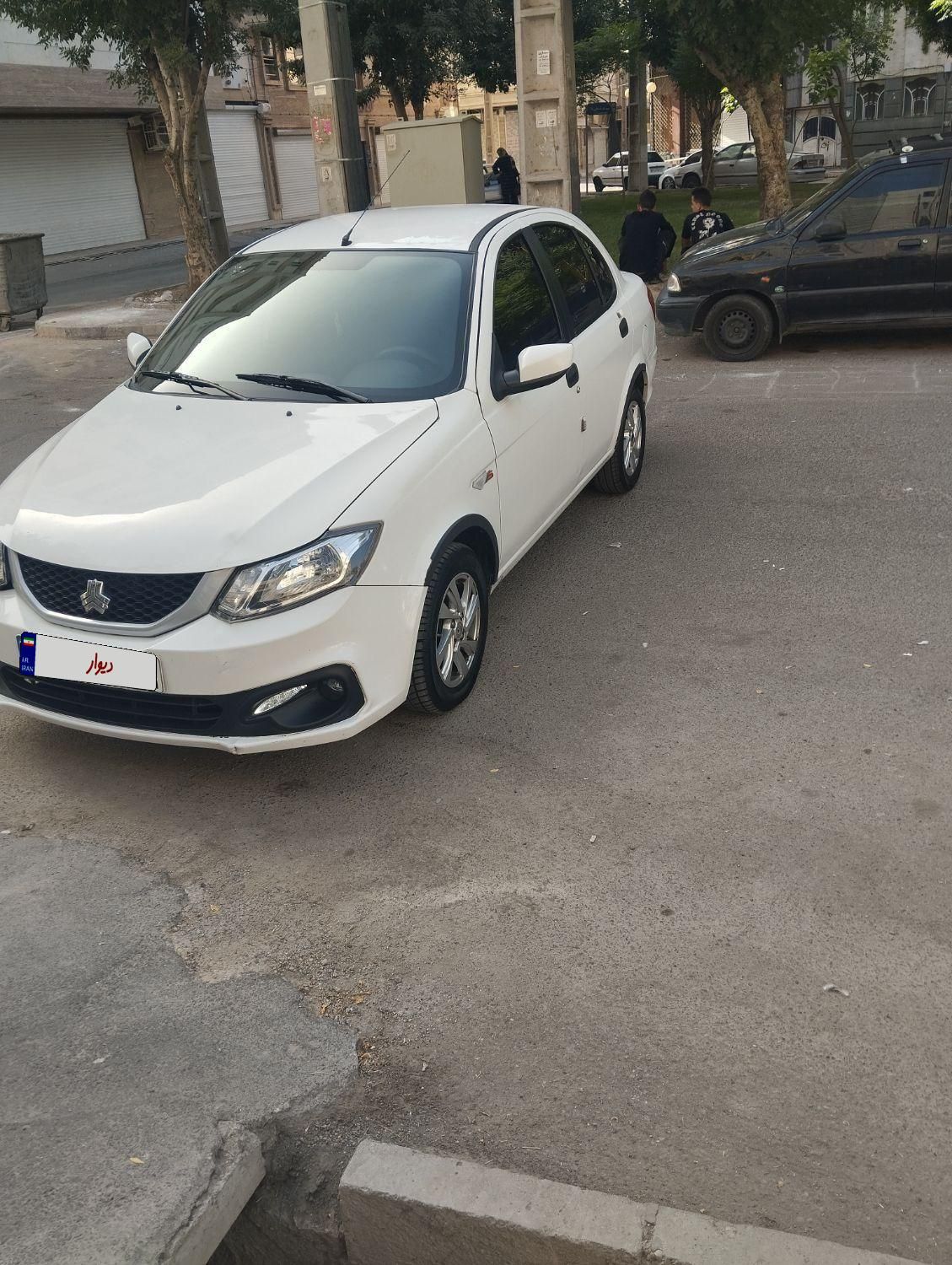 ساینا S دنده ای بنزینی - 1401