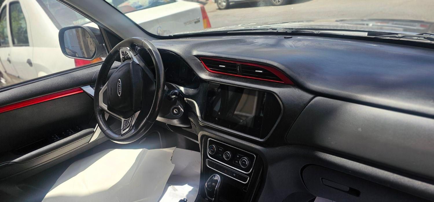 ام وی ام X33 S اتوماتیک اسپرت - 2019