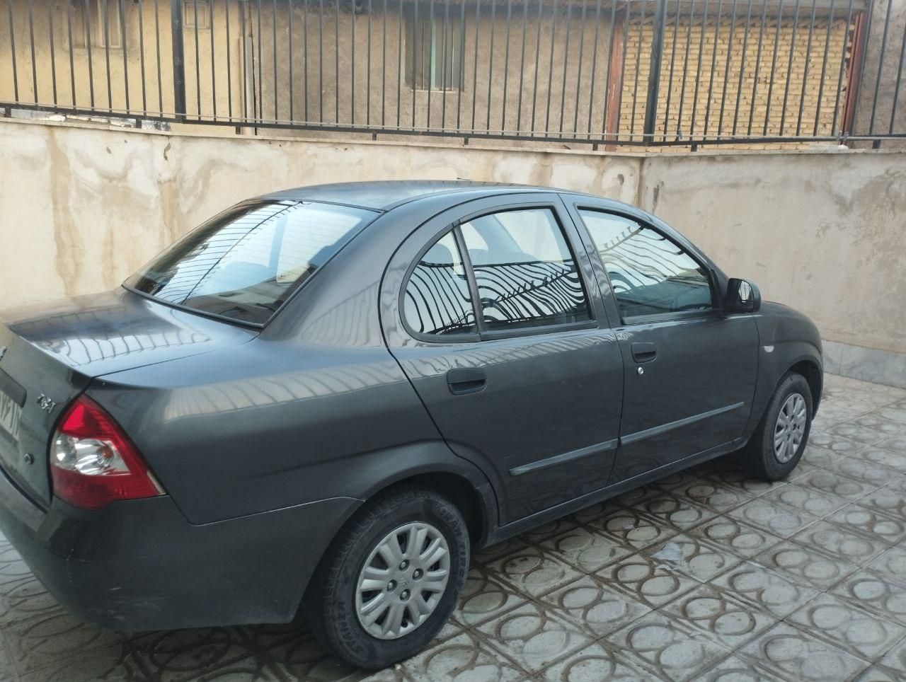 تیبا صندوق دار SX - 1395