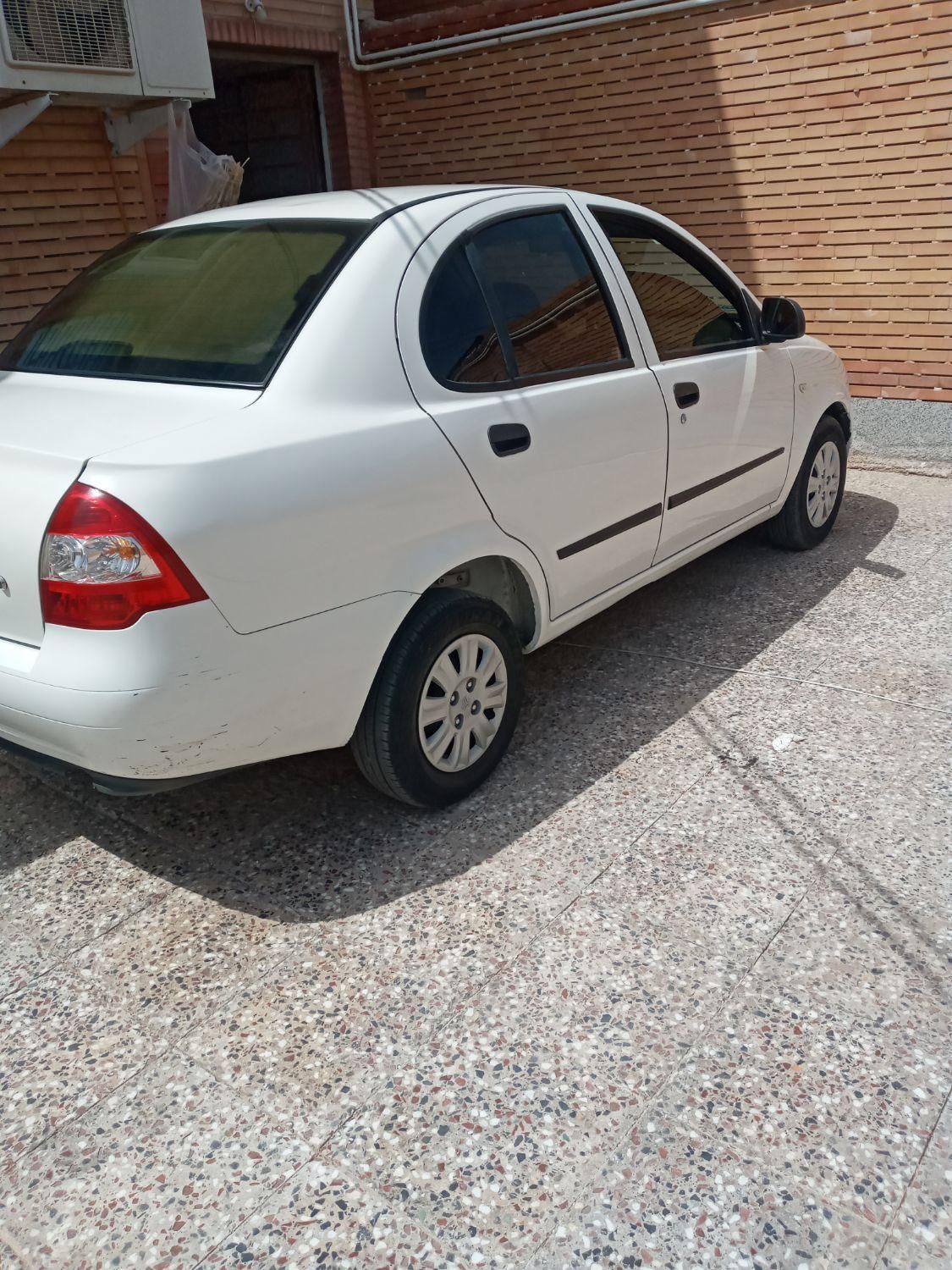 تیبا صندوق دار SX - 1400