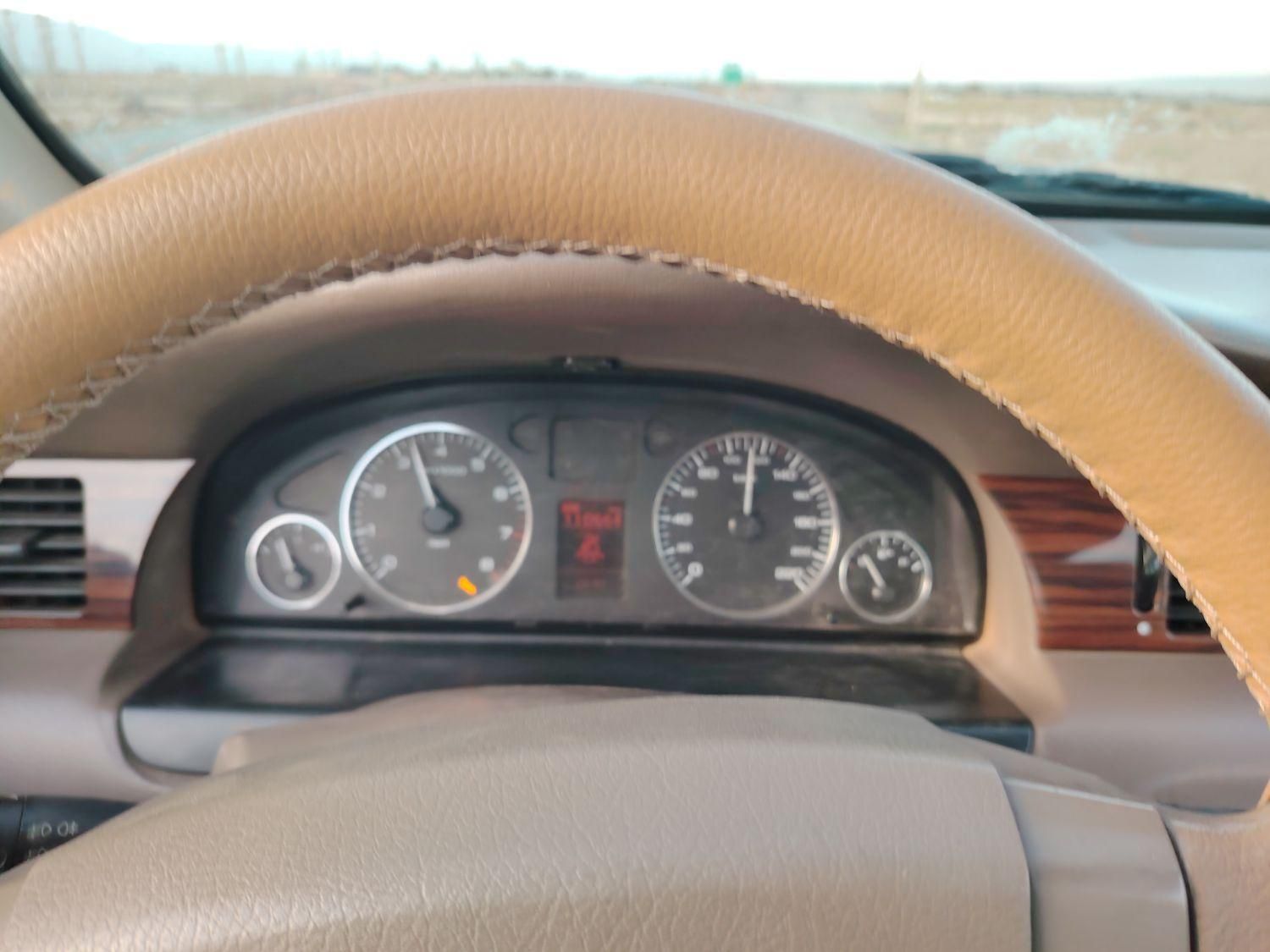سمند LX XU7 - 1395