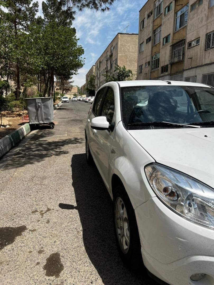 رنو ساندرو اتوماتیک - 1396