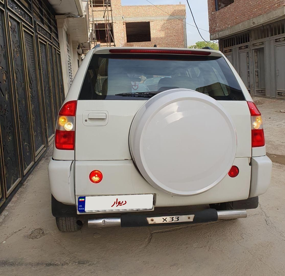 ام وی ام X33 دنده‌ای ساده - 2012