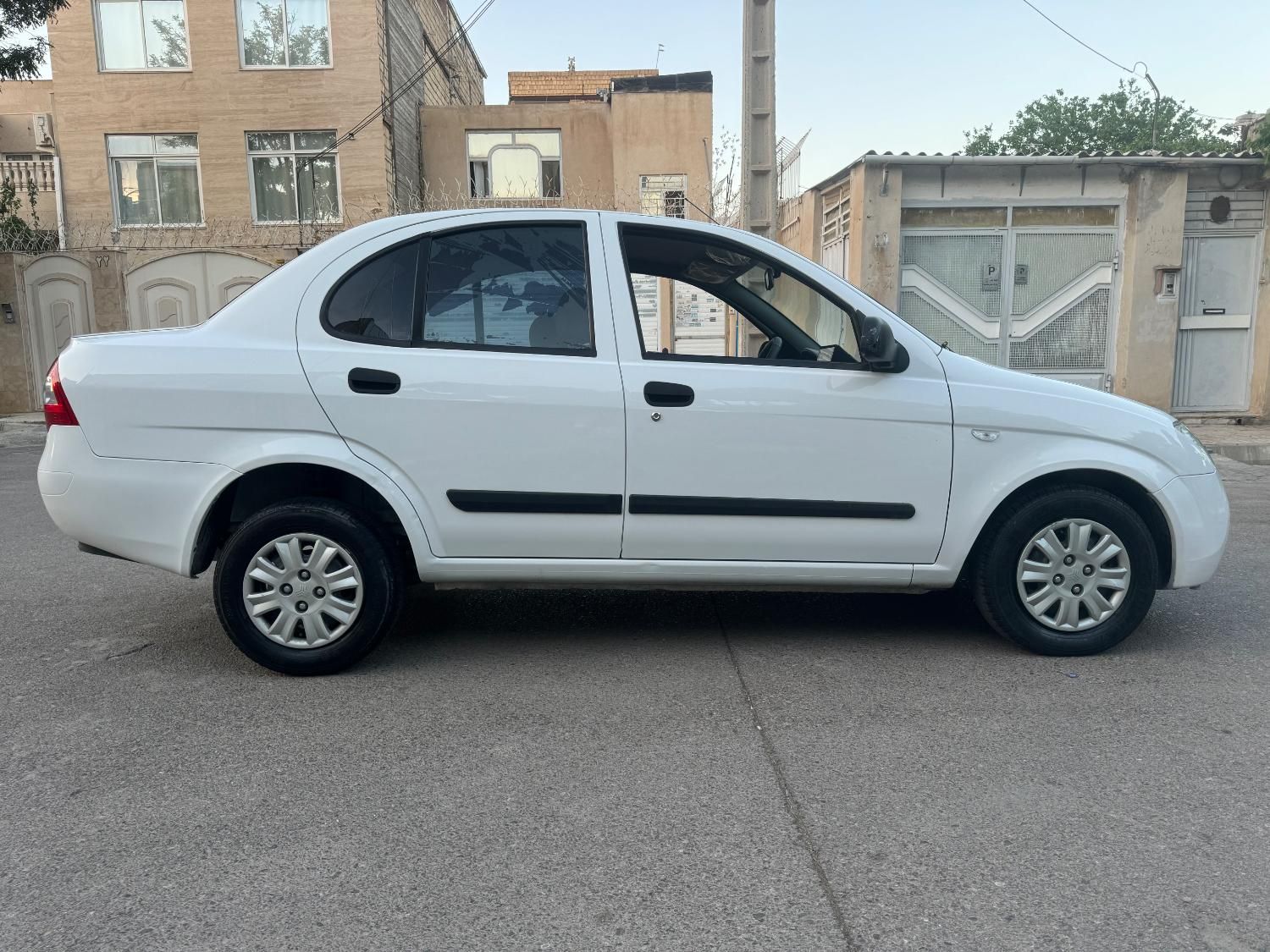 تیبا صندوق دار EX - 1393