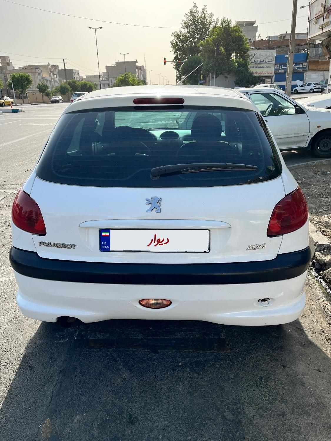 پژو 206 تیپ 3 - 1390