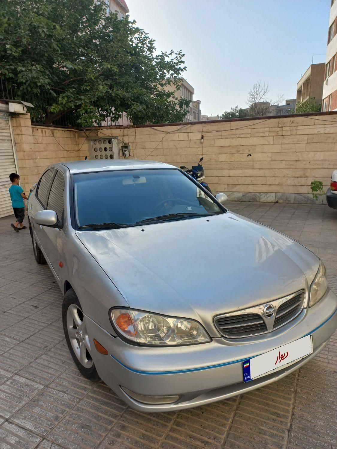 نیسان ماکسیما دنده‌ای - 2004