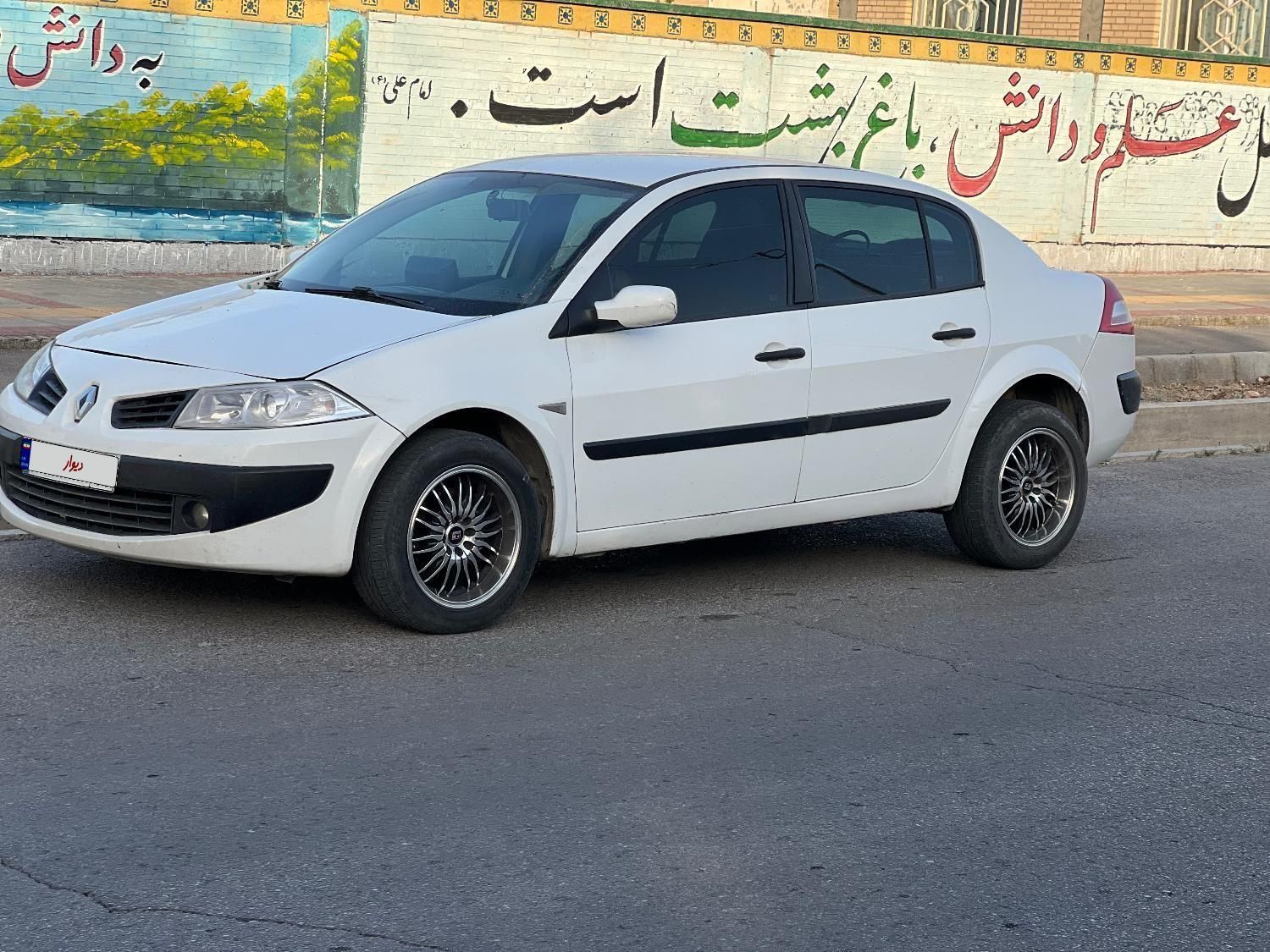 رنو مگان دنده‌ای 1600 - 2008
