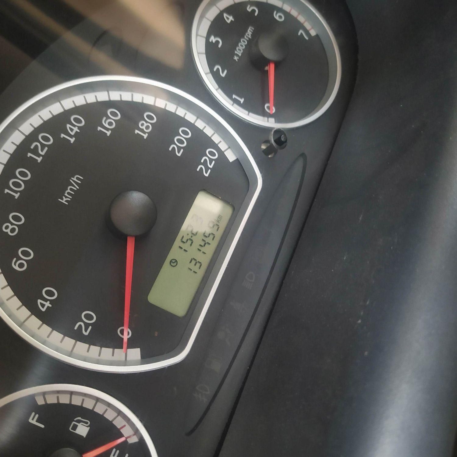 ام وی ام 110 چهار سیلندر دنده ای - 2014