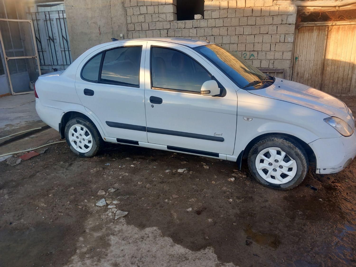 تیبا صندوق دار EX - 1392