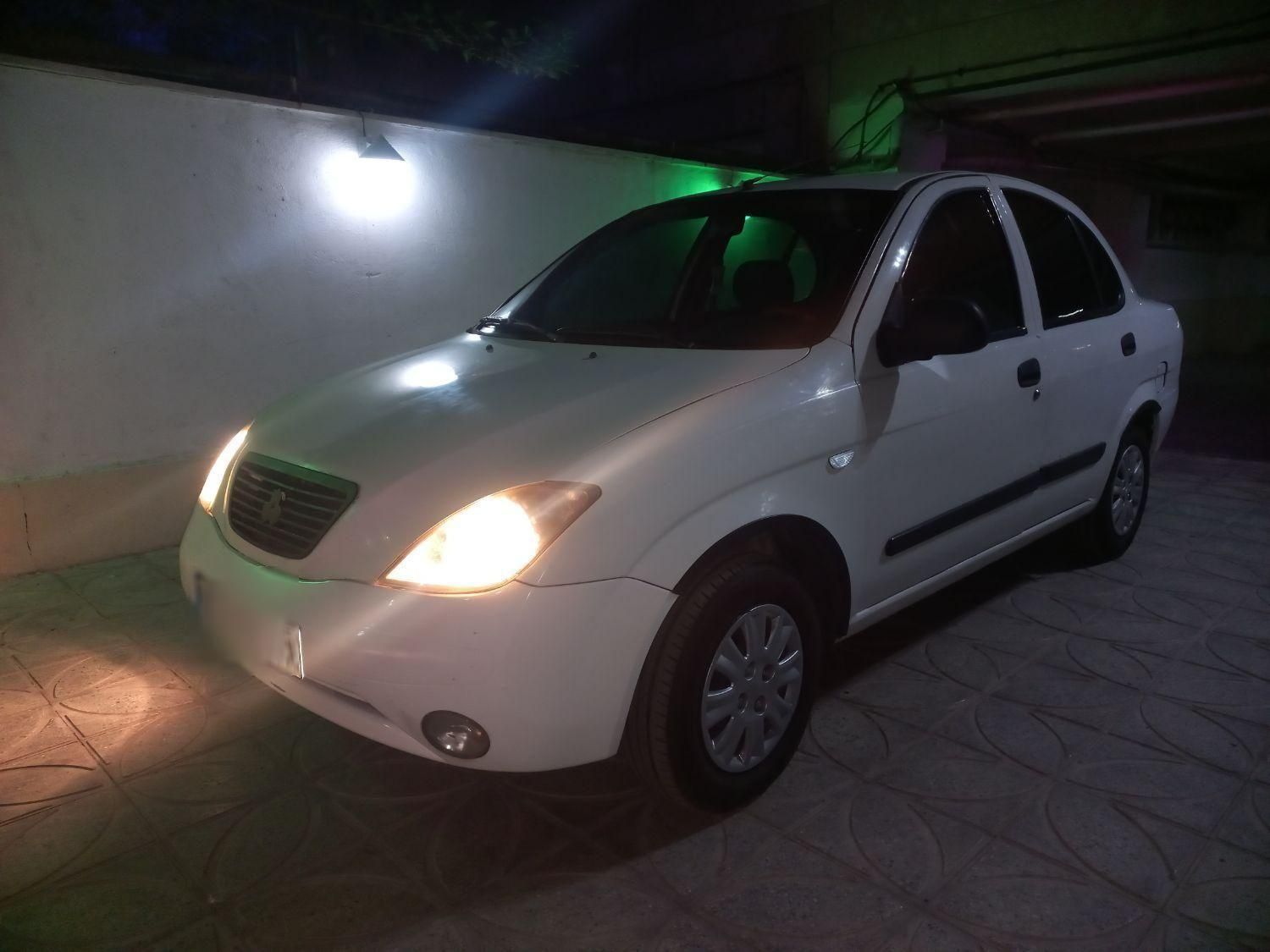 تیبا صندوق دار SX - 1390