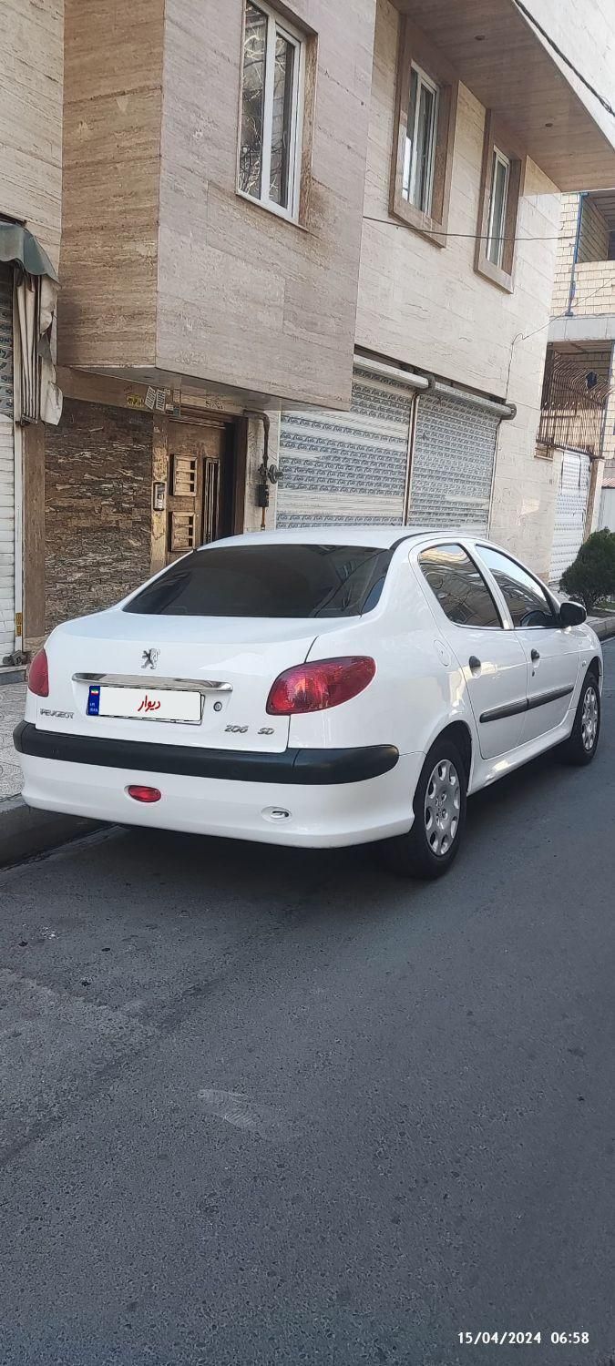 پژو ۲۰۶ صندوق دار v8 - 1397