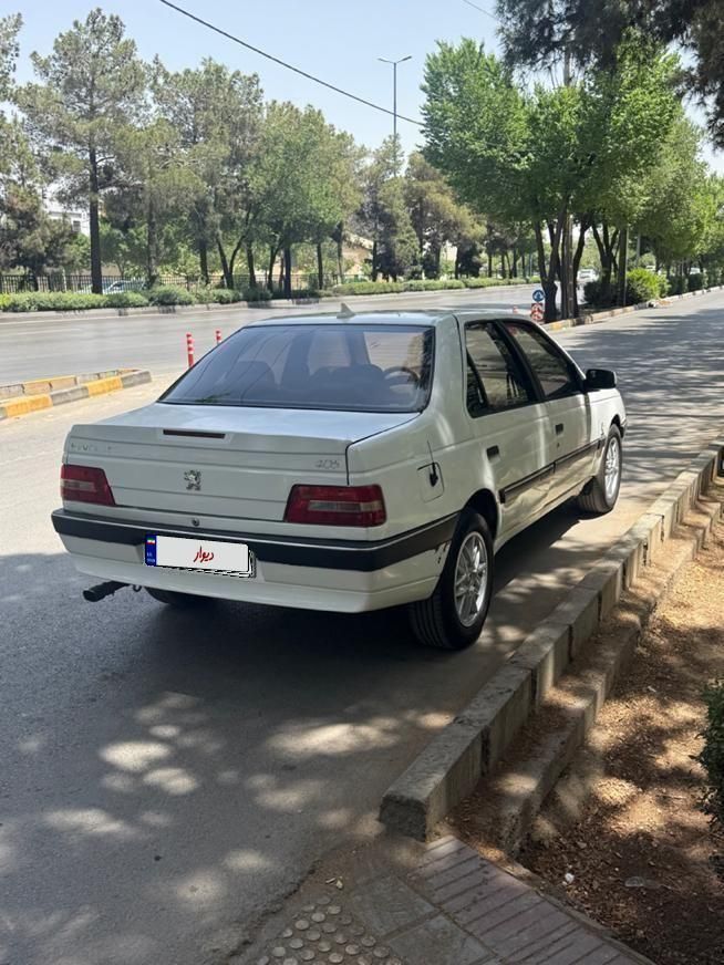 پژو 405 SLX بنزینی TU5 - 1390