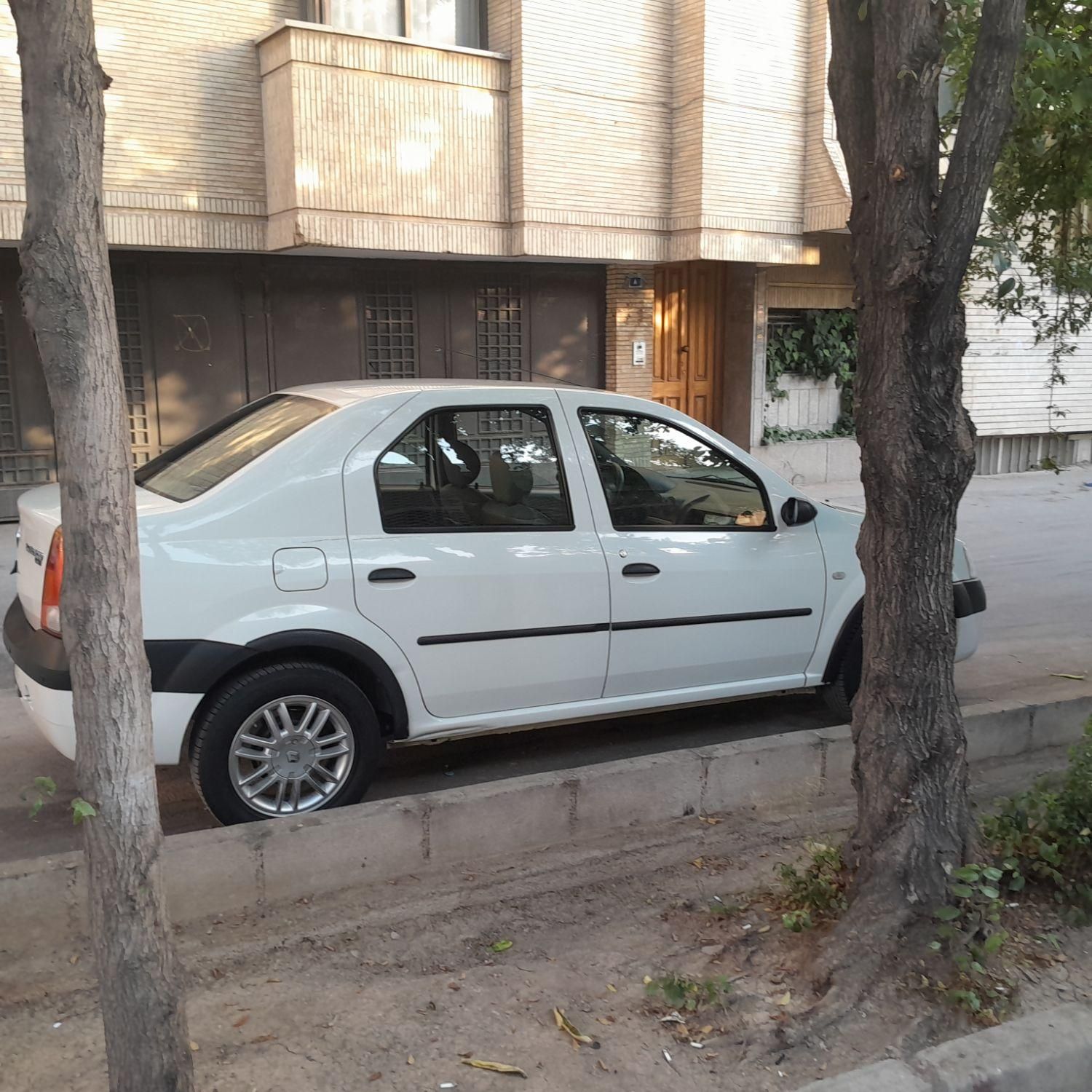 خودرو رنو، تندر 90 آگهی ann_18247450