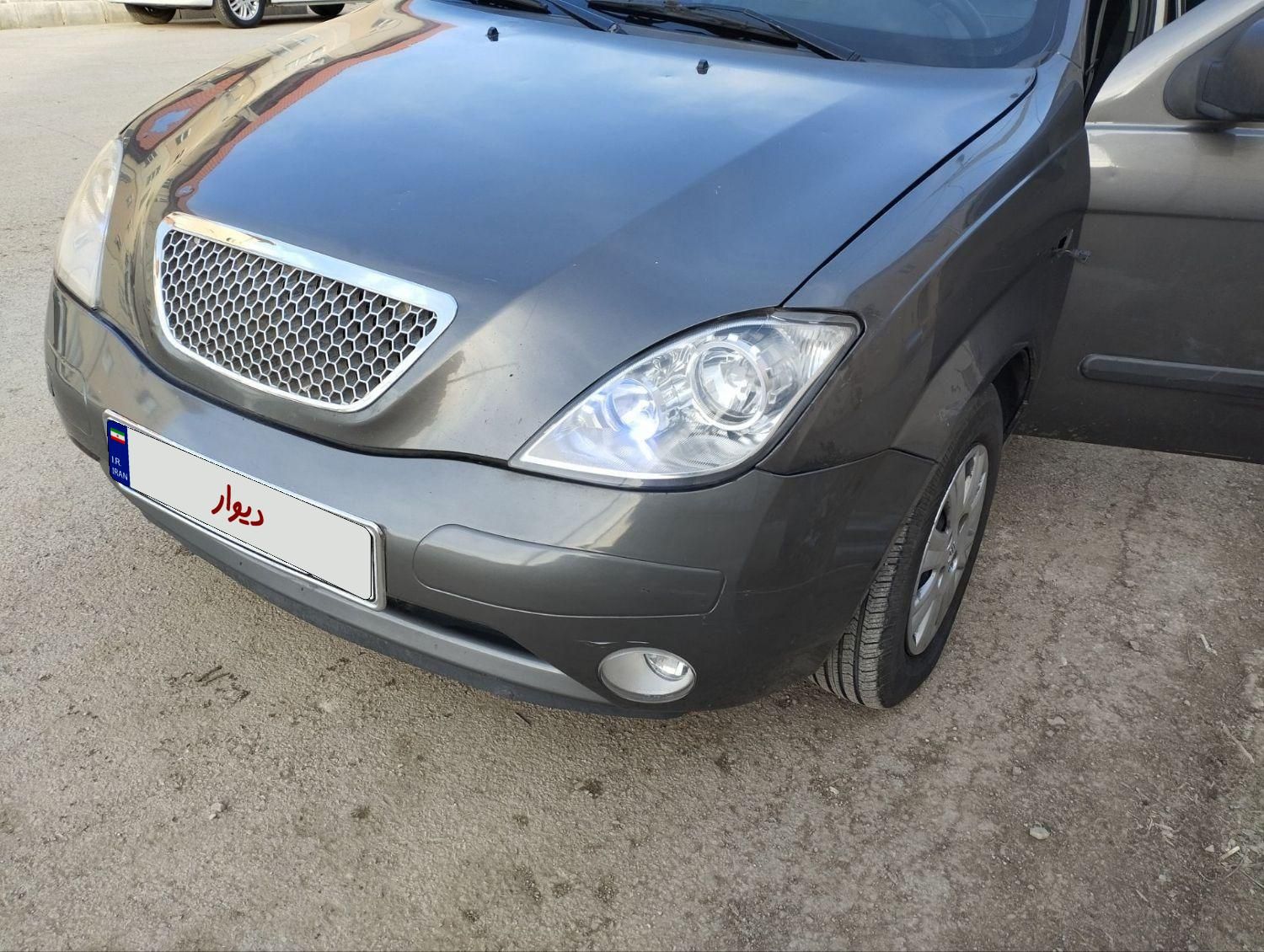 تیبا صندوق دار SX - 1392