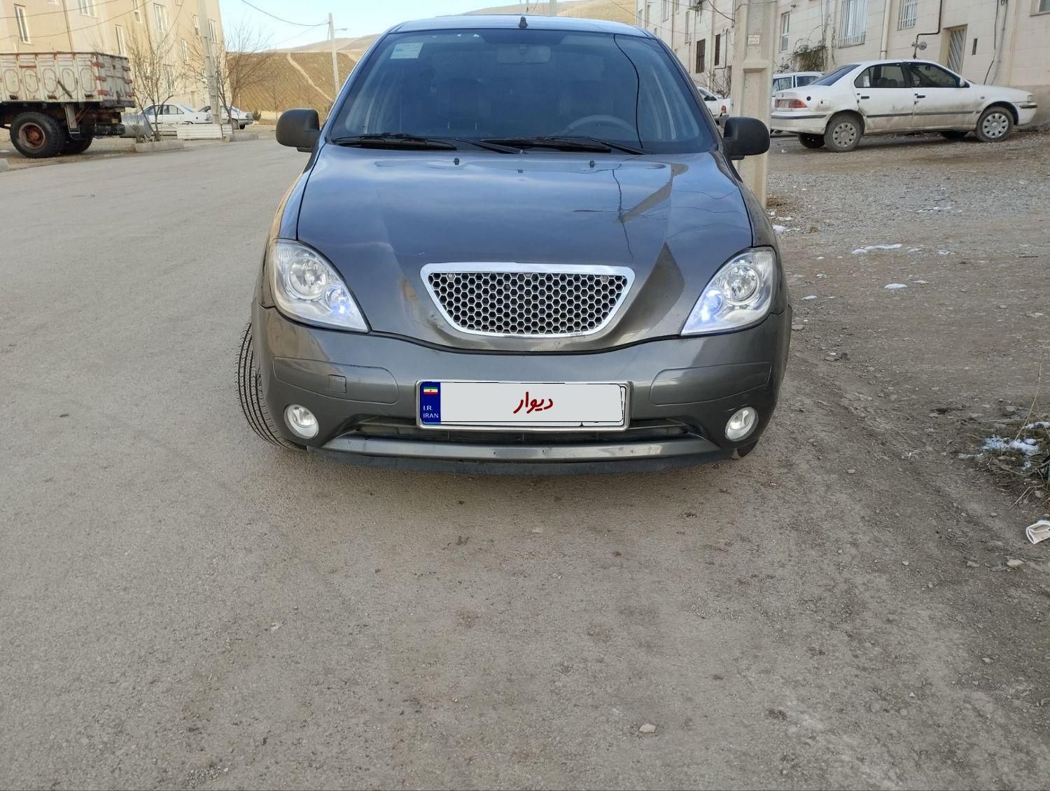تیبا صندوق دار SX - 1392