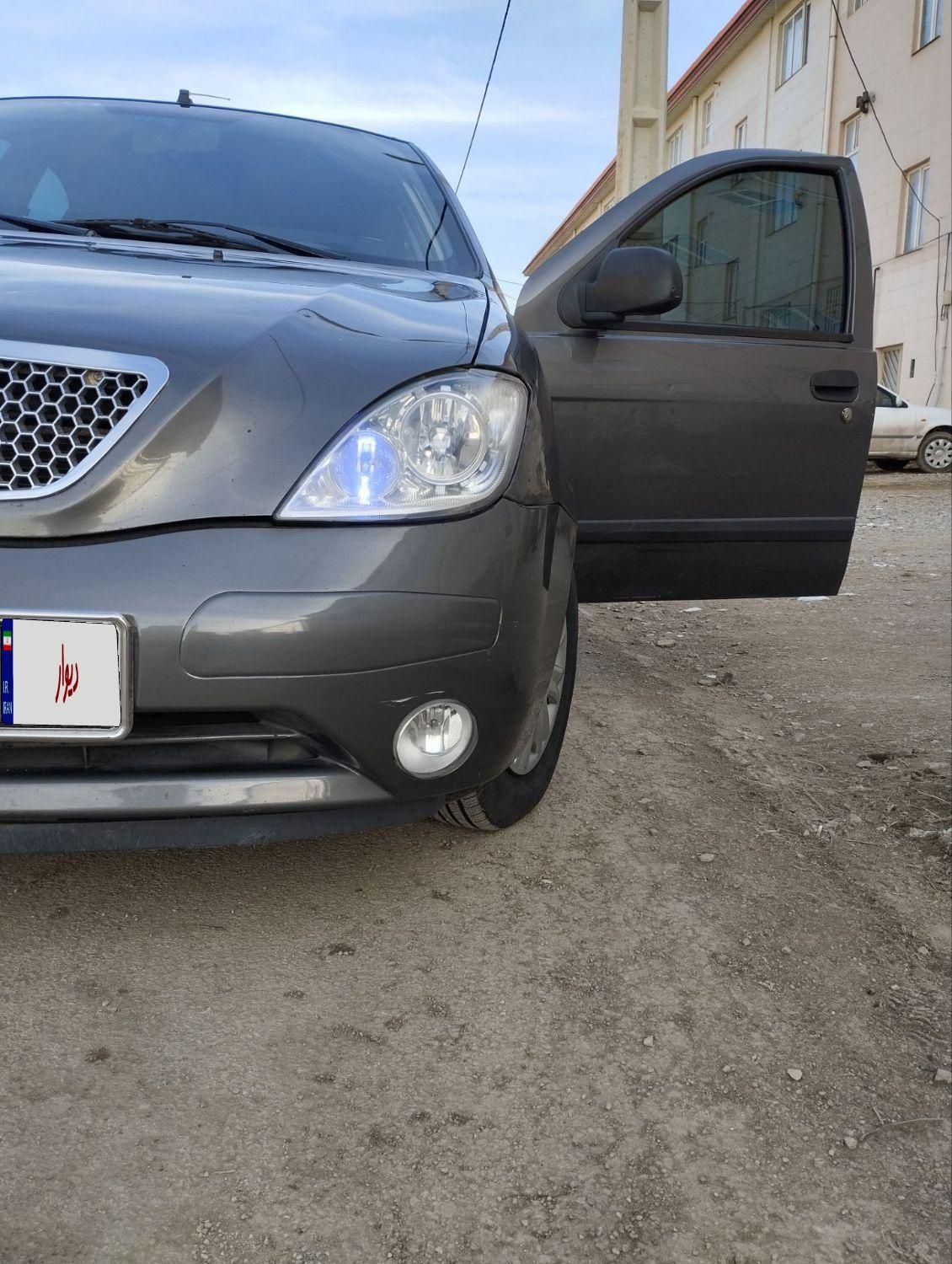 تیبا صندوق دار SX - 1392