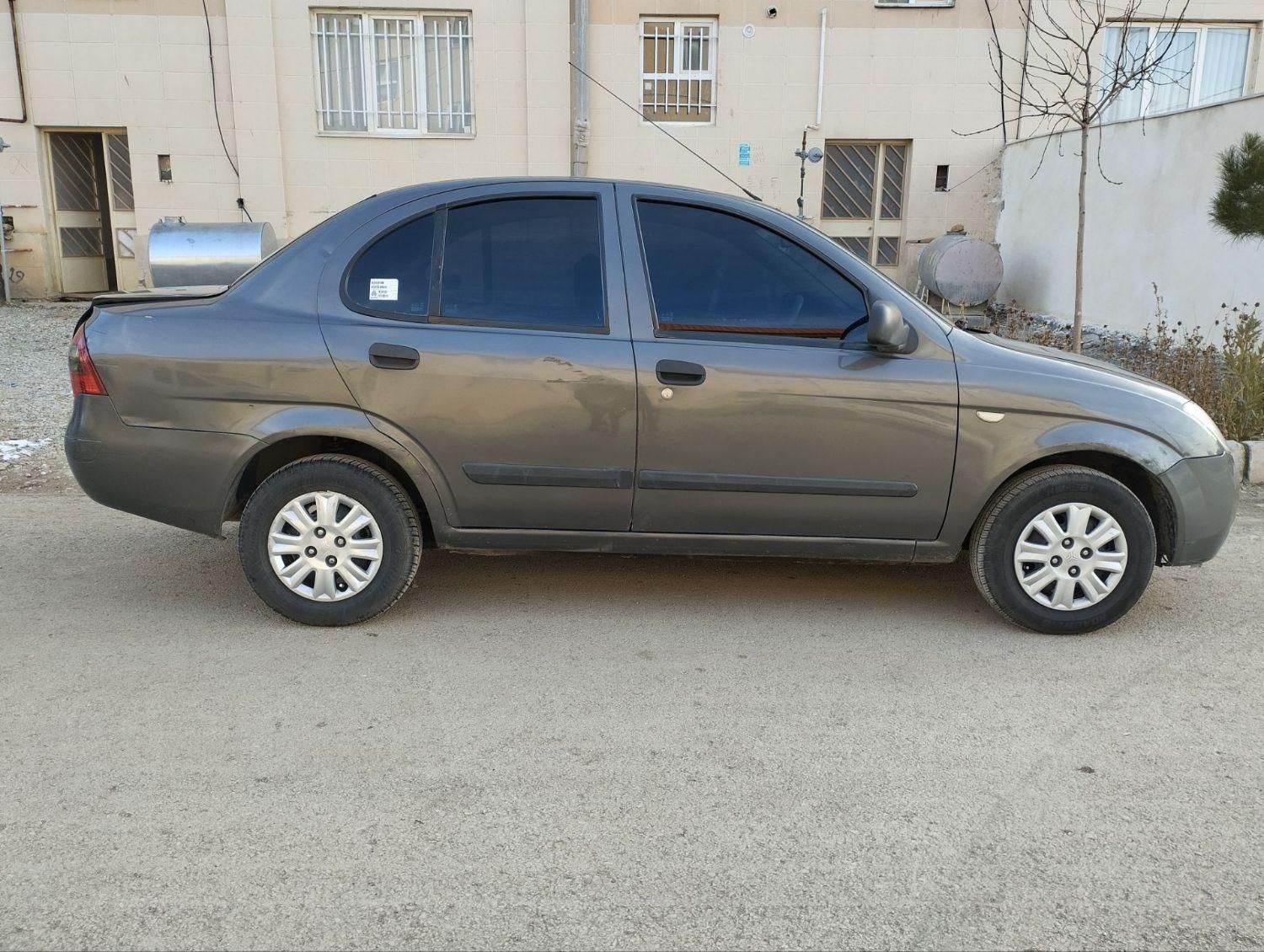 تیبا صندوق دار SX - 1392
