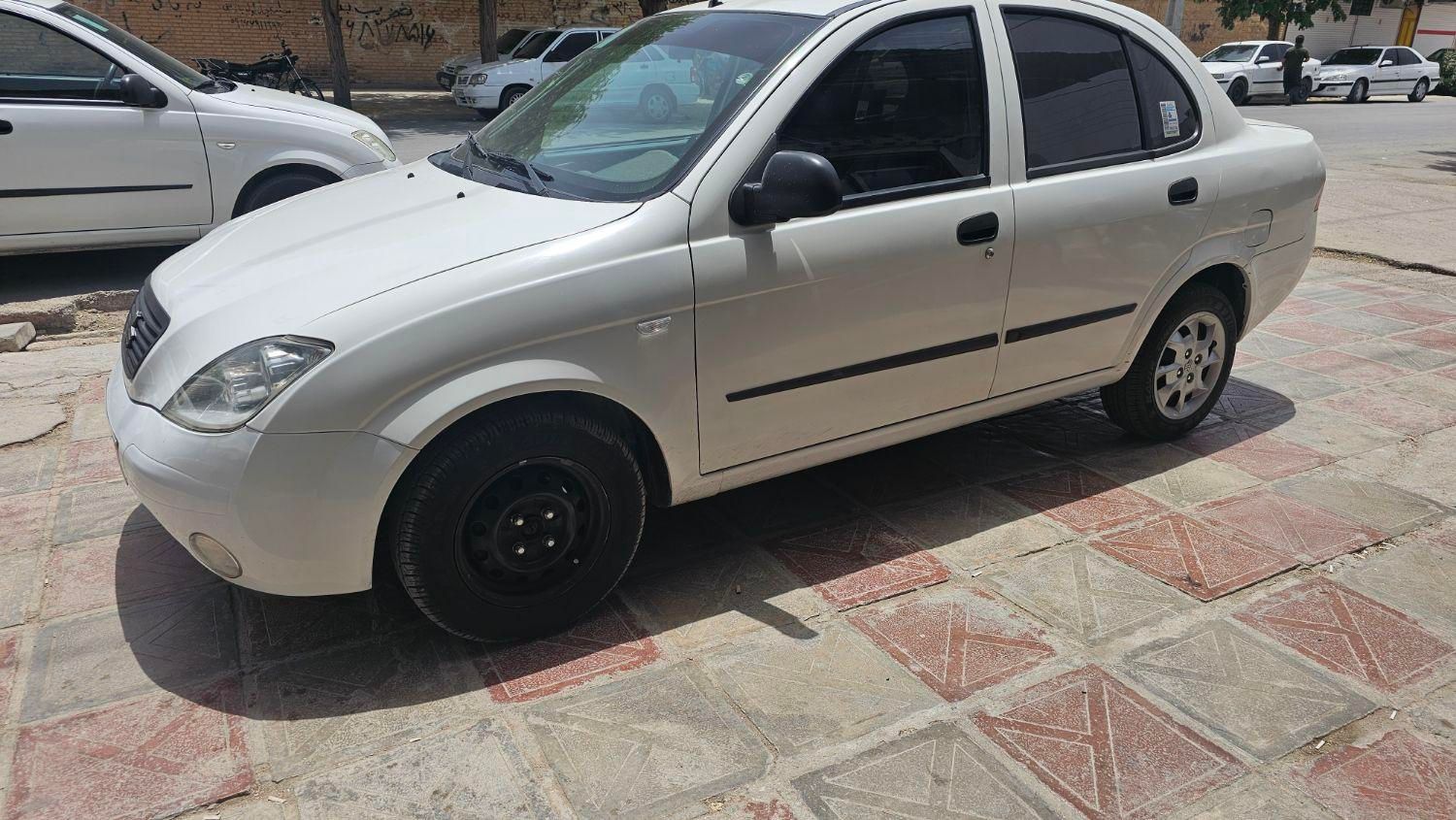 تیبا صندوق دار SX - 1400