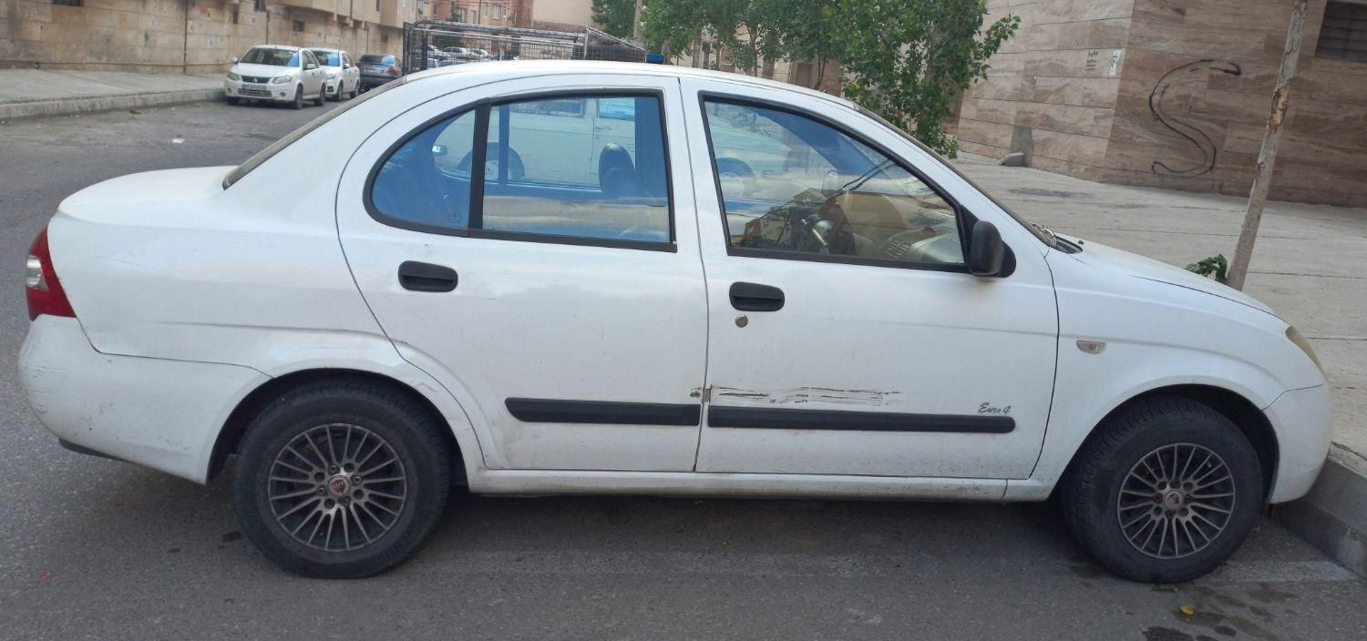 تیبا صندوق دار SX - 1392