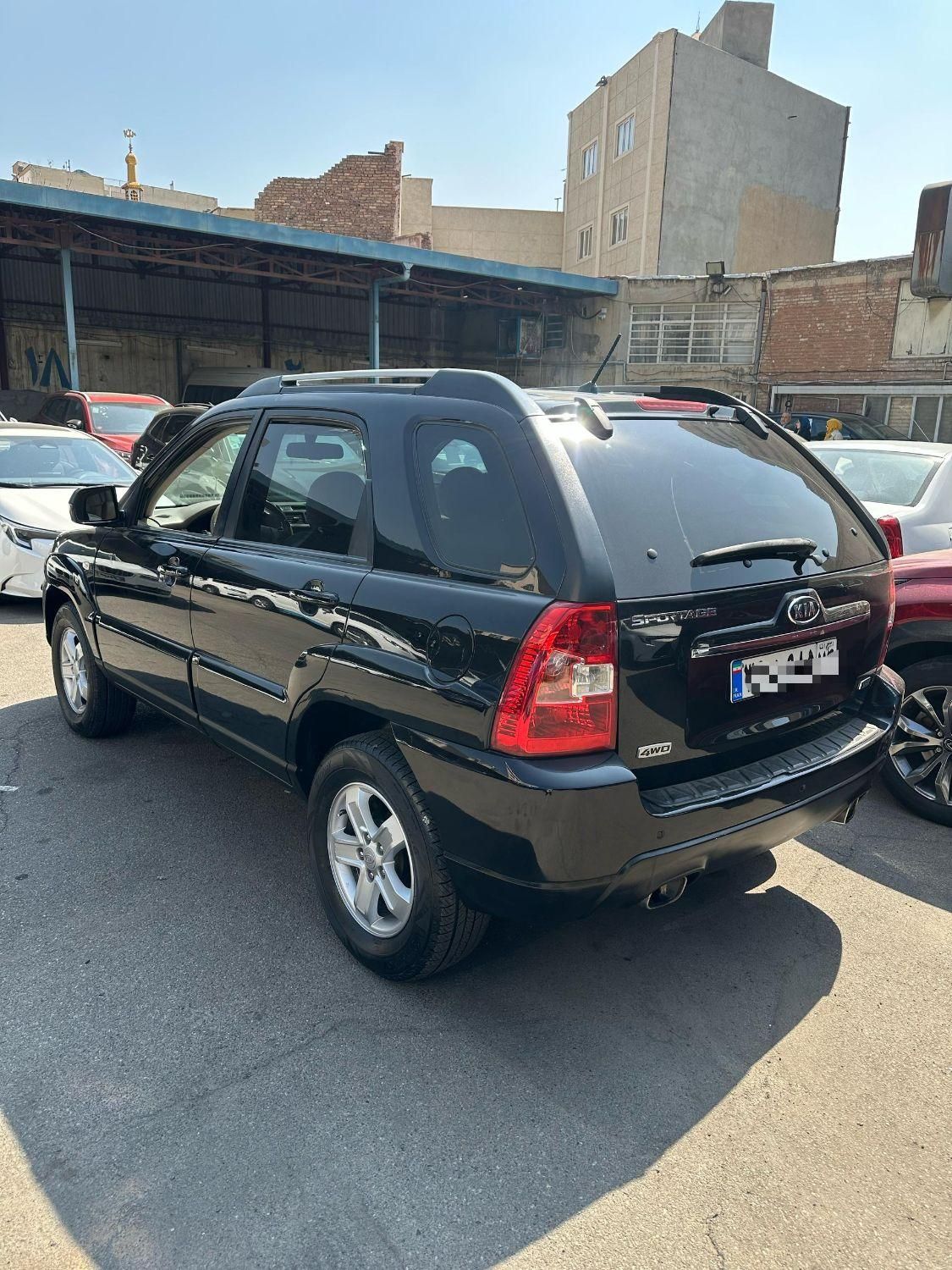 کیا اسپورتیج 6 سیلندر 2700cc - 2010