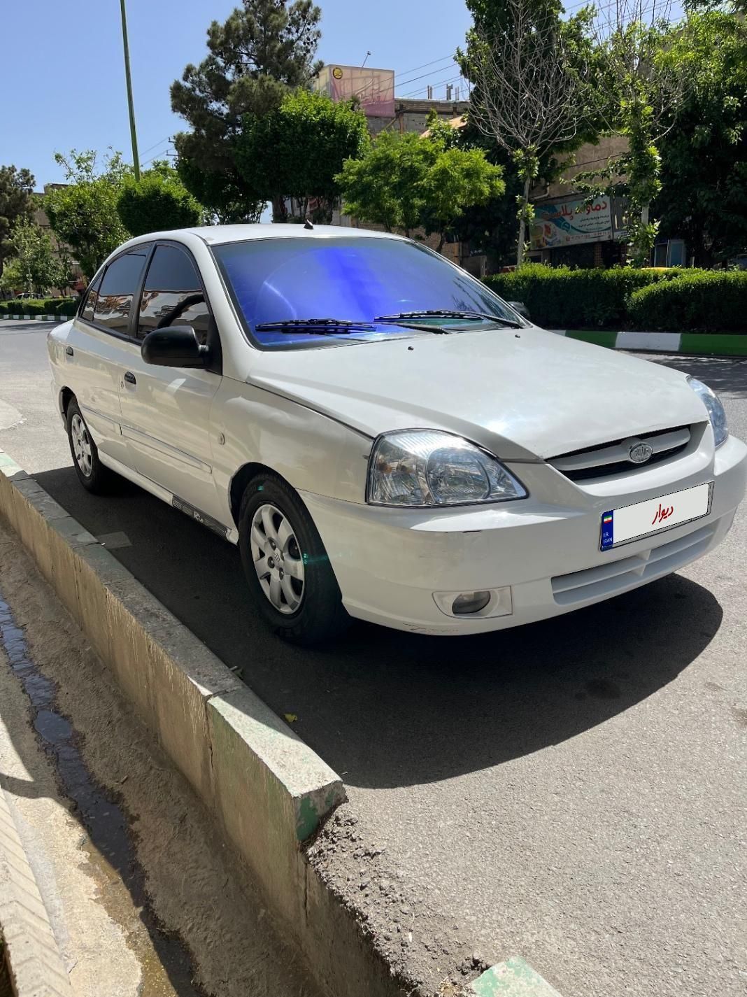 کیا ریو صندوقدار نیمه فول UB - 2009