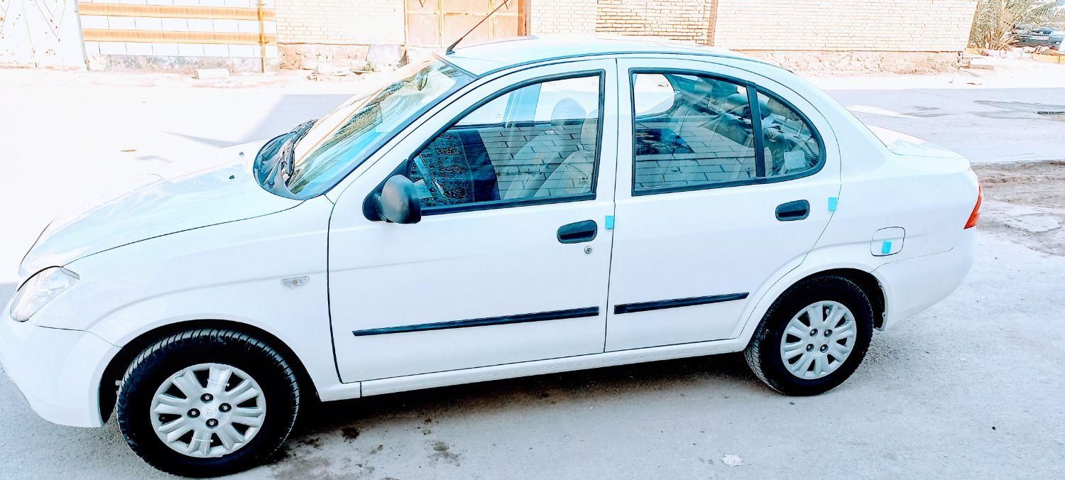 تیبا صندوق دار SX - 1401