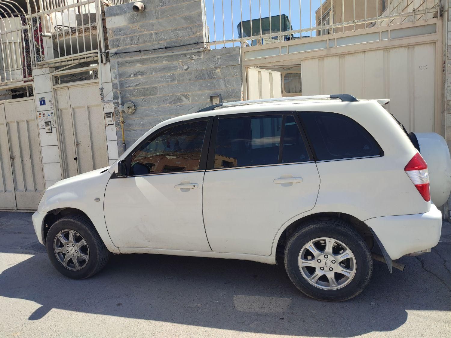 خودرو ام وی ام، X33 آگهی ann_18252382