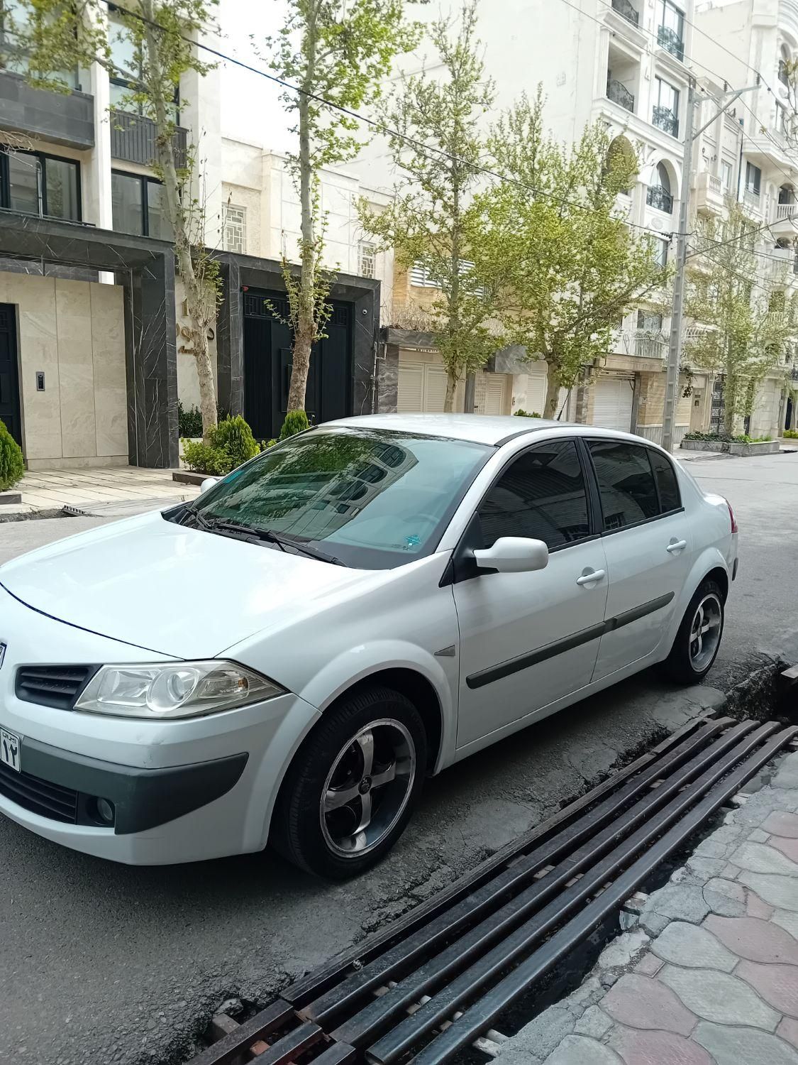 رنو مگان پارس خودرو 1600 E2 - 2010