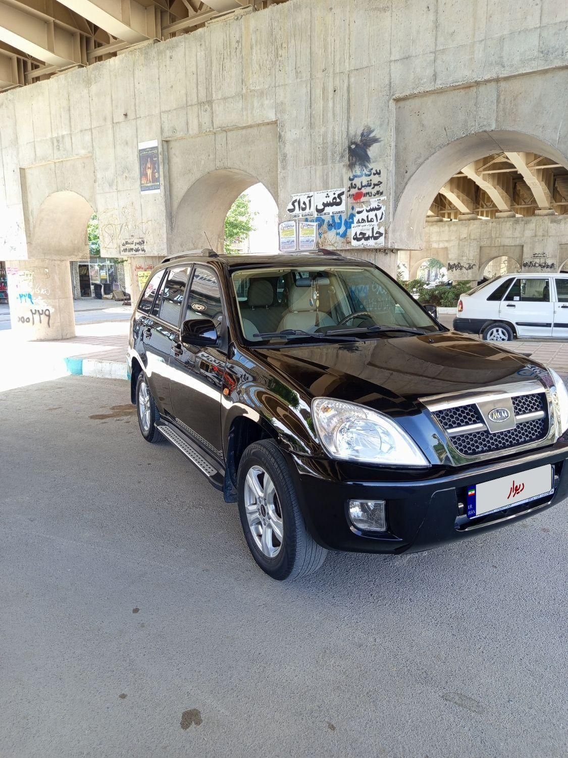 ام وی ام X33 دنده‌ای ساده - 2012