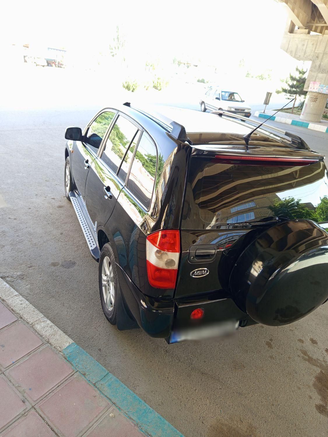 ام وی ام X33 دنده‌ای ساده - 2012