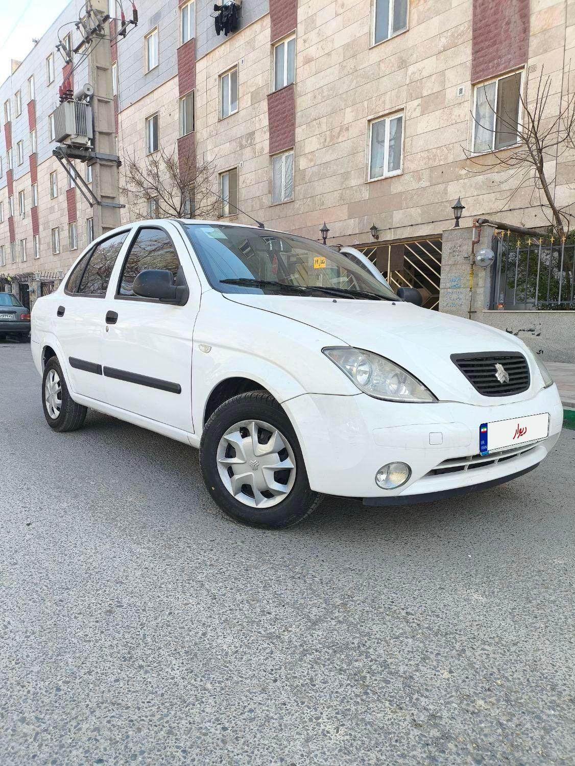 تیبا صندوق دار LX - 1400