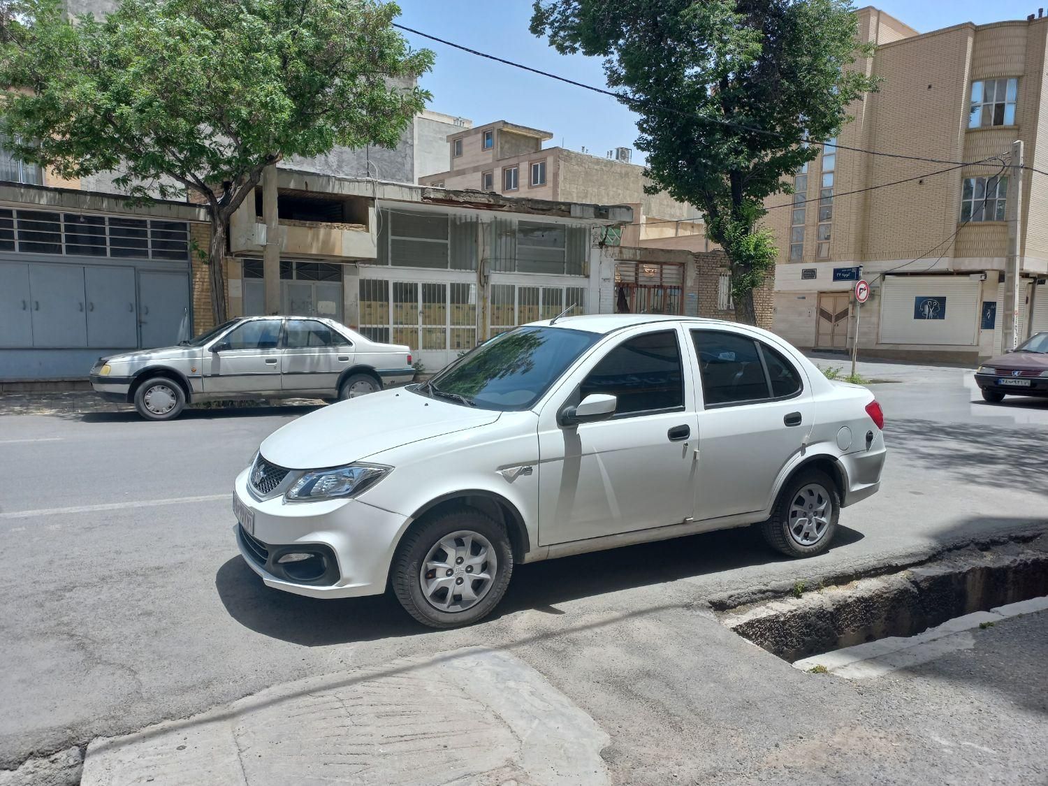 ساینا S دنده ای بنزینی - 1402