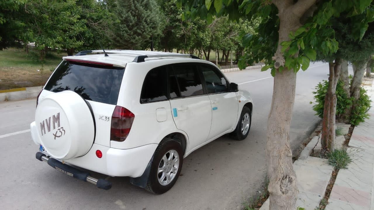 ام وی ام X33 دنده‌ای ساده - 2012