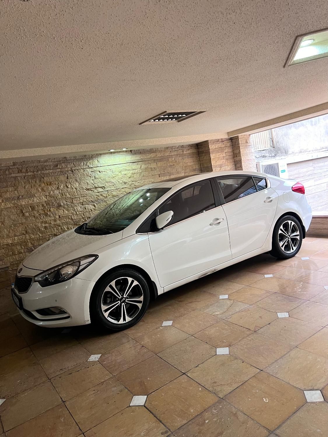 کیا سراتو 2.0 لیتر اتوماتیک GT لاین - 2016