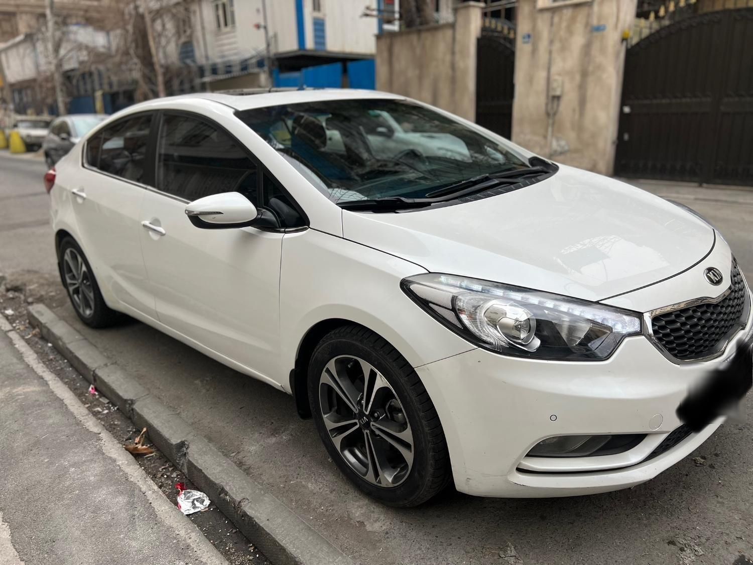 کیا سراتو 2.0 لیتر اتوماتیک GT لاین - 2016