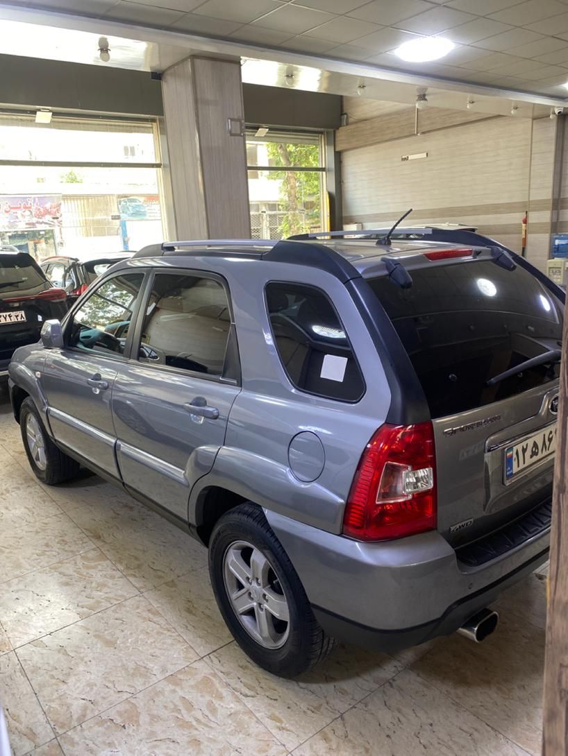 کیا اسپورتیج 6 سیلندر 2700cc - 2010