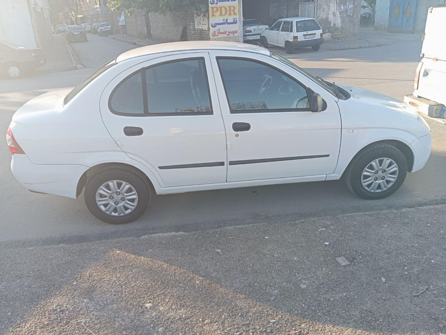 تیبا صندوق دار SX - 1400