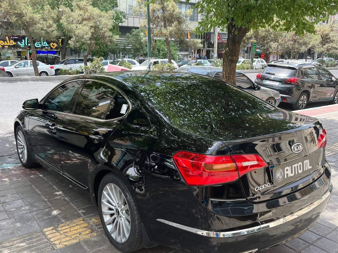 کیا کادنزا فول VG - 2012