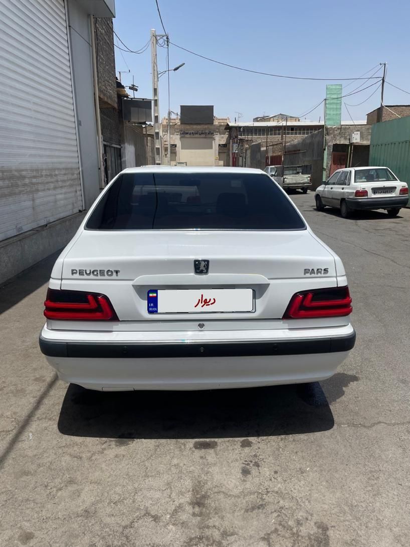پژو پارس XU7P - 1402