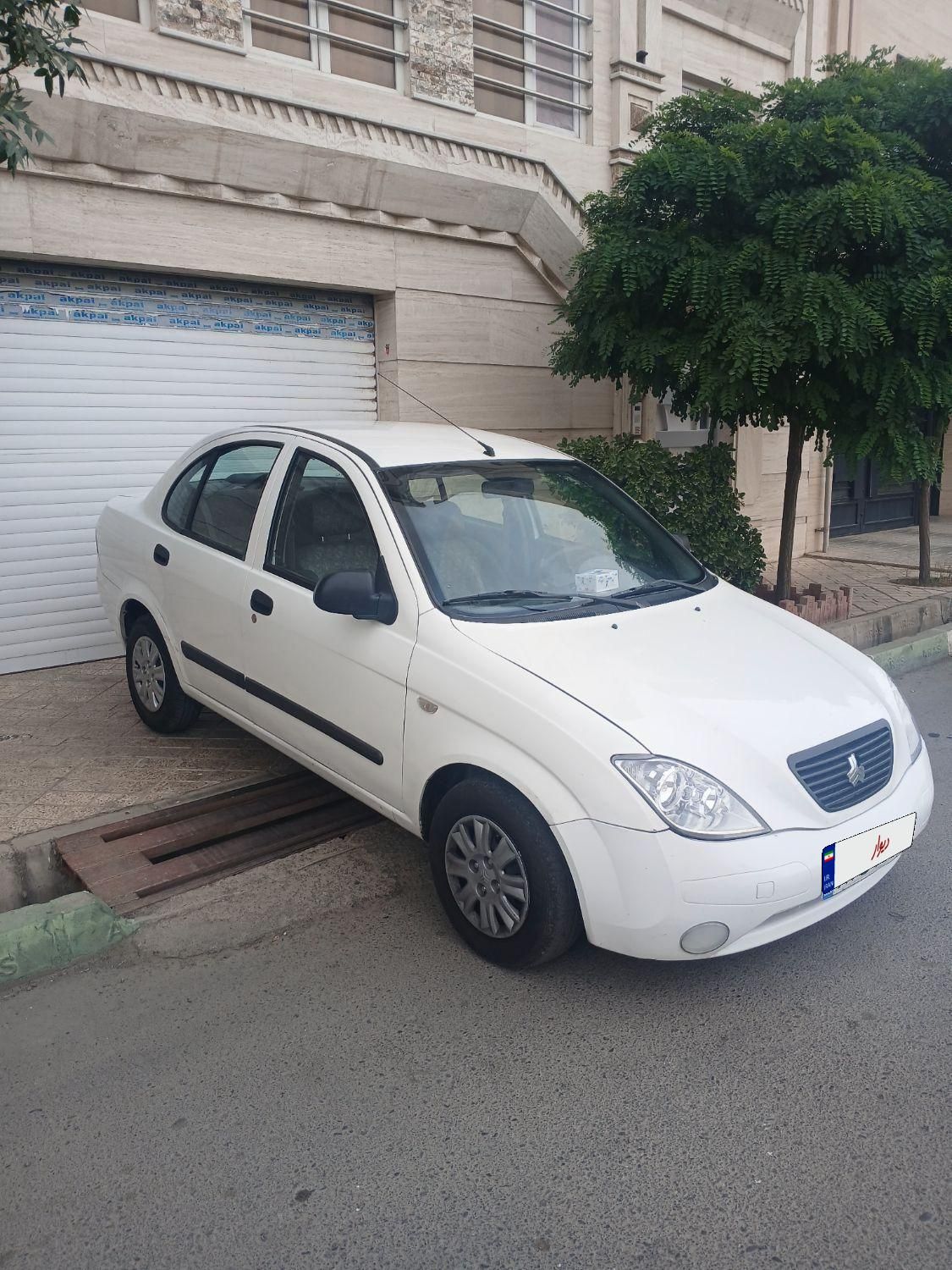 تیبا صندوق دار EX - 1395